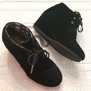 TOMS WEDGE BOOTIE